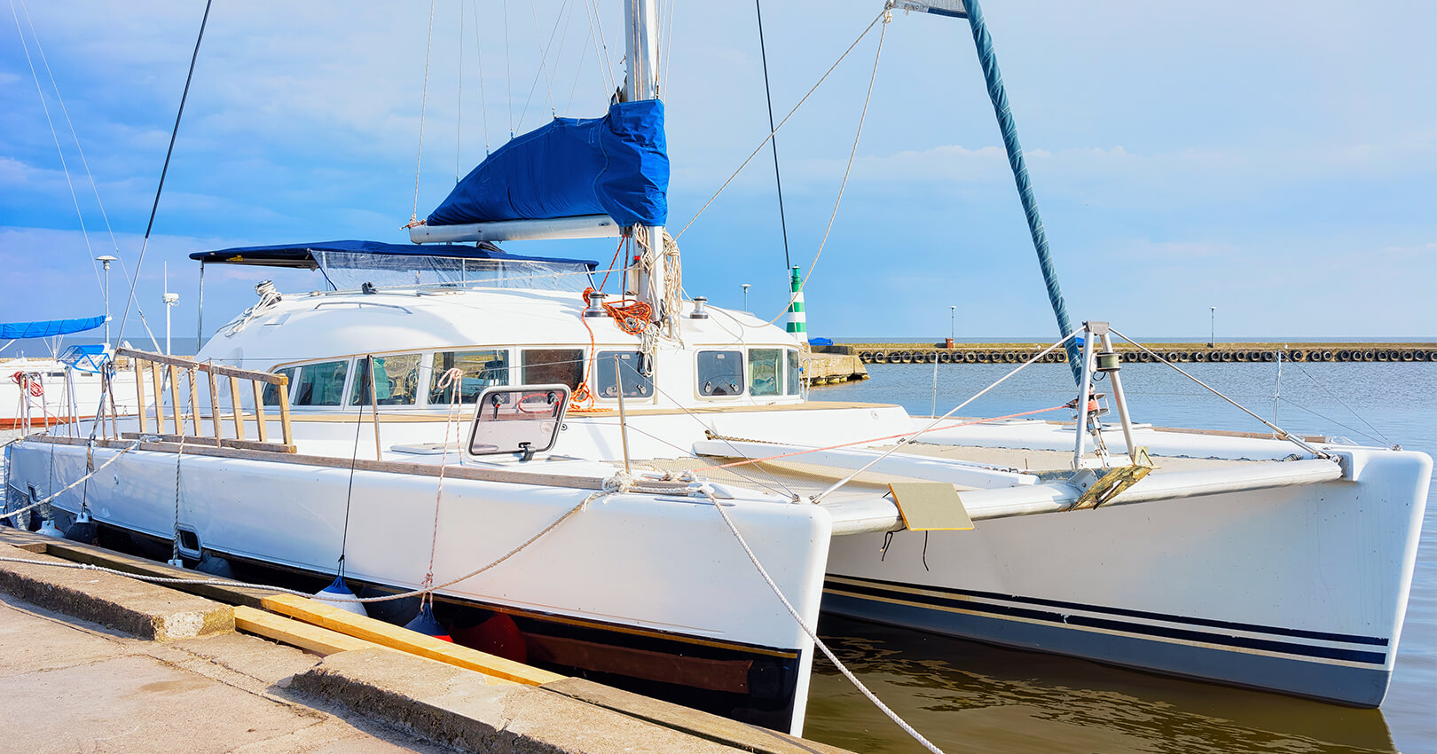 ARE CATAMARANS MORE STABLE